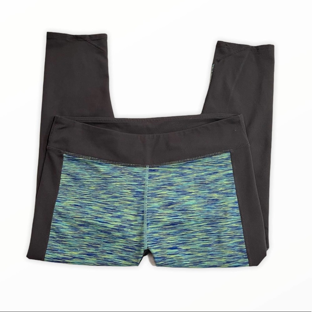 Fabletics Space Dye Quarter Cropped Leggings Sz M - image 3
